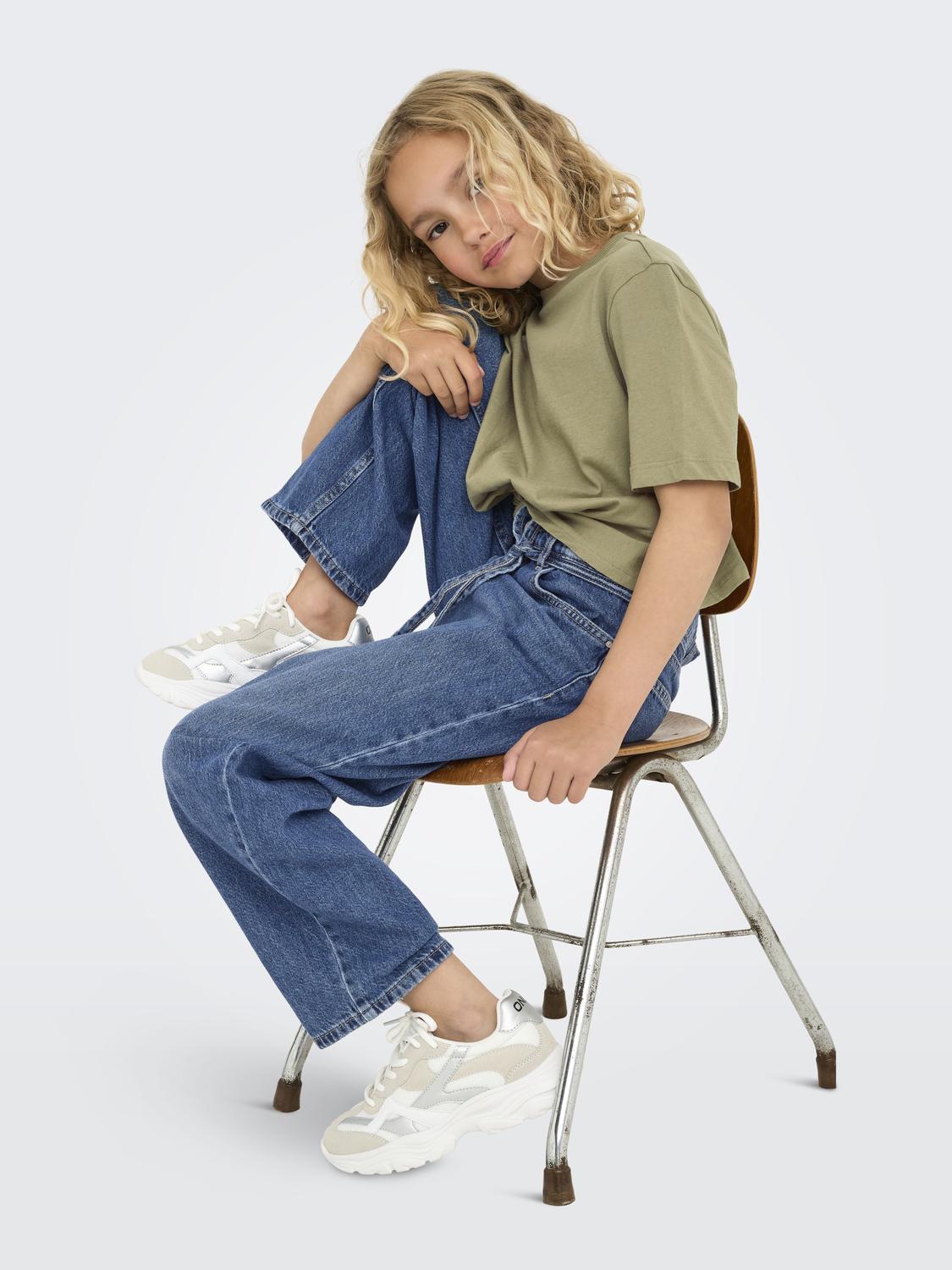 model_shot-detail